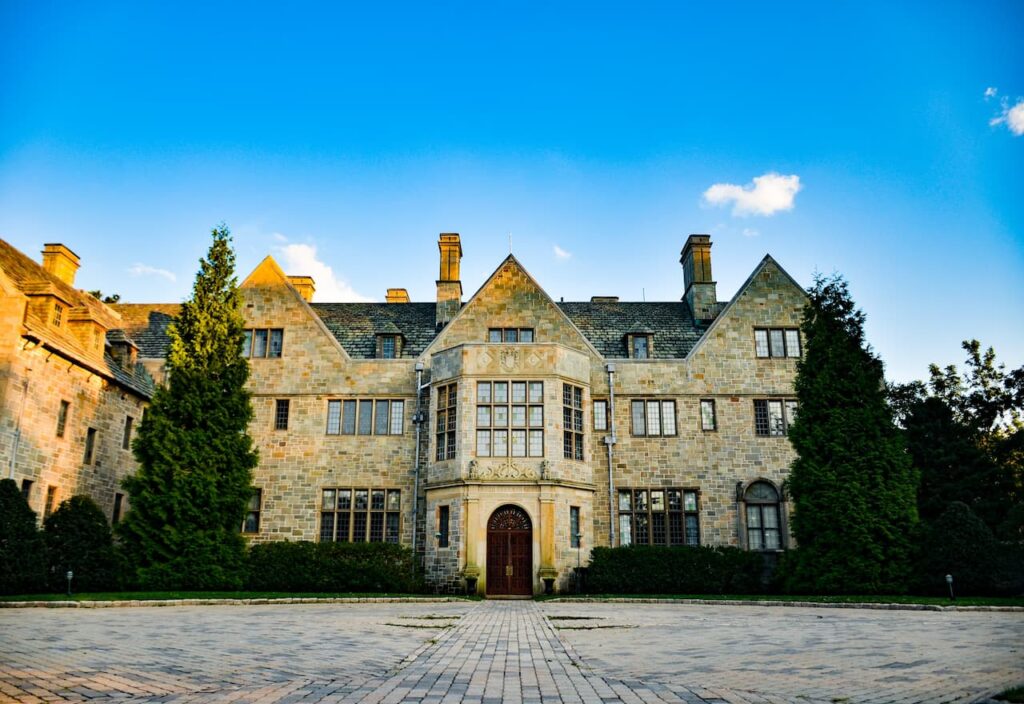 Thumbnail-For- Fairfield University Art Museum-By-Yokohama