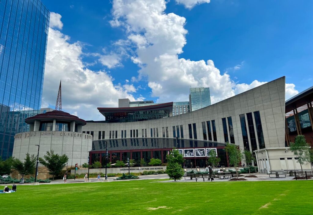 Thumbnail-For- Nasvhille-Country Music Hall of Fame and Museum-By-Yokohama